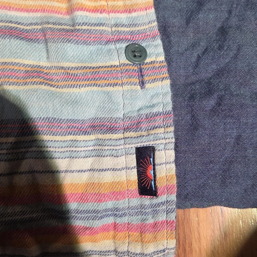 Faherty Reversable Long Sleeve Multi Color - Picture 2 of 7